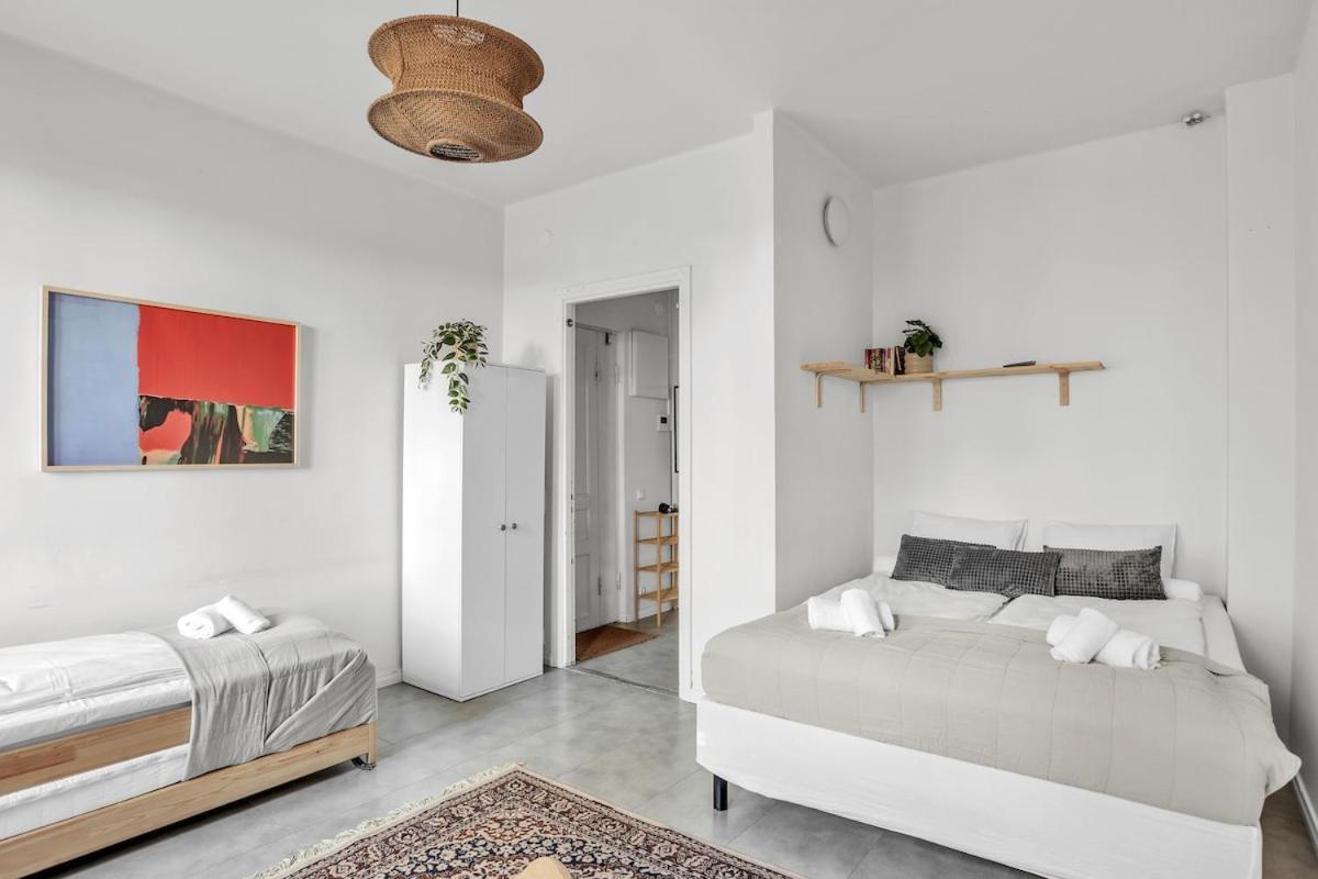 Apartment Red Bauhaus Kamppi Square 35m Tram Bus Wi-fi